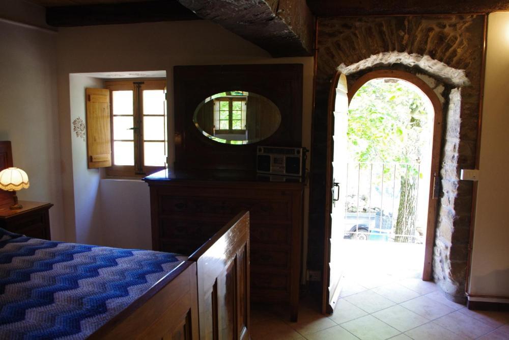 Bed and Breakfast Vinco Castel del Rio Exterior foto